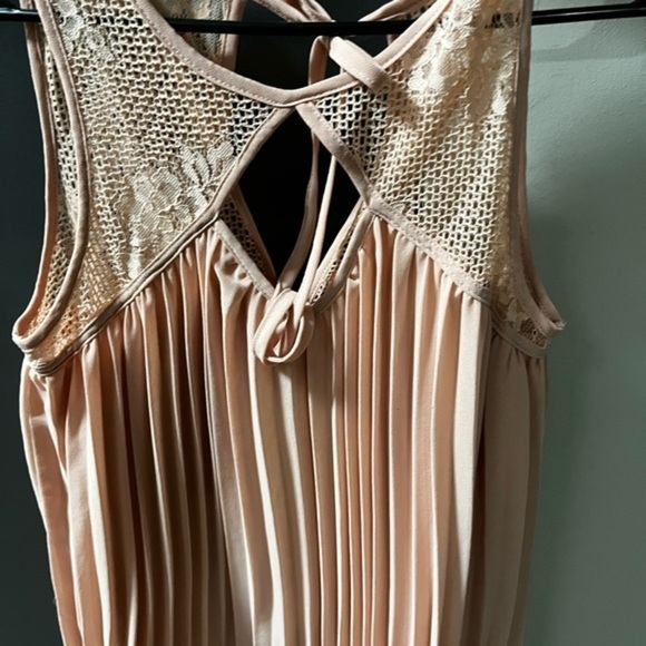 COPY - Entro pleated top - Picture 2 of 7